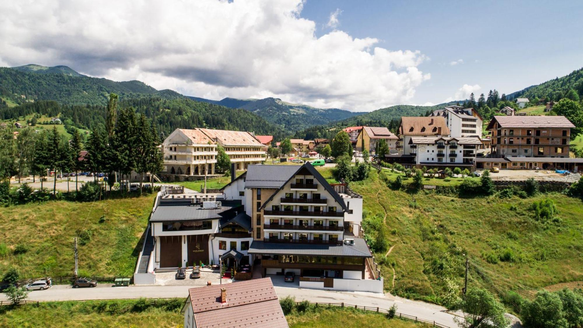 Hotel Roman Maramures - Ski & Spa Resort Statiunea Eksteriør billede